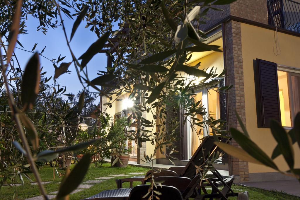 Villa L'Ortobio à Sarzana Extérieur photo